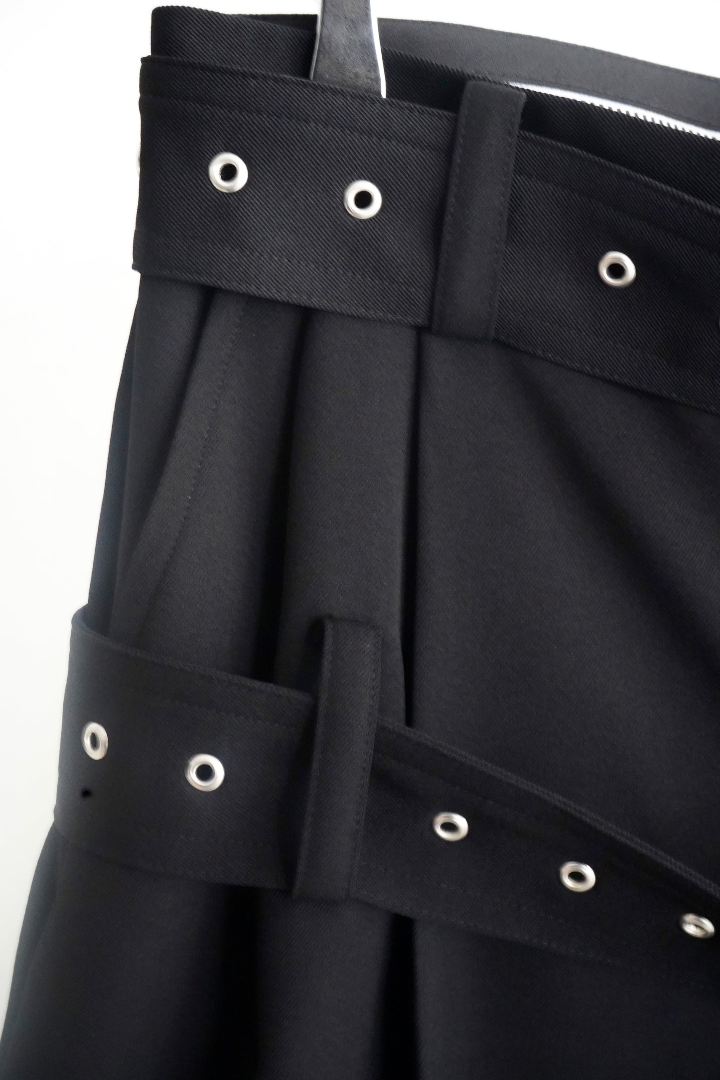 disemBySiiK Belted Wide Trousers