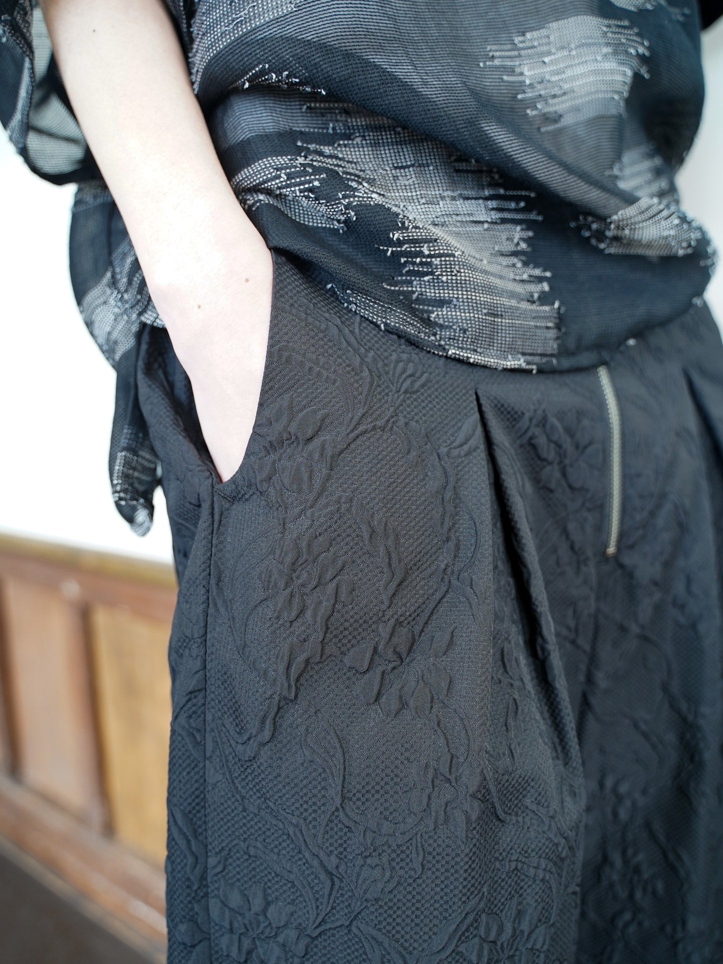 meagratia Embossing layered short PT
