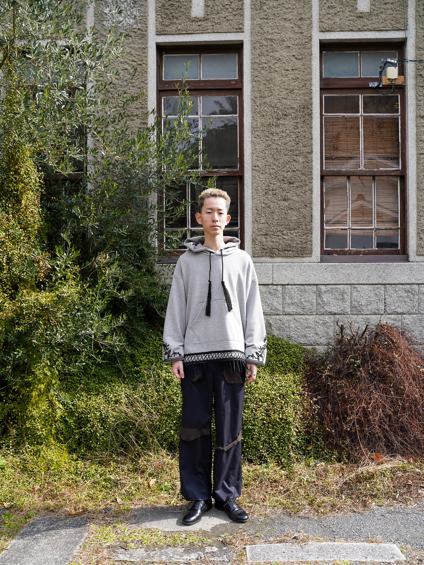 meagratia Embroidery wide hoodie