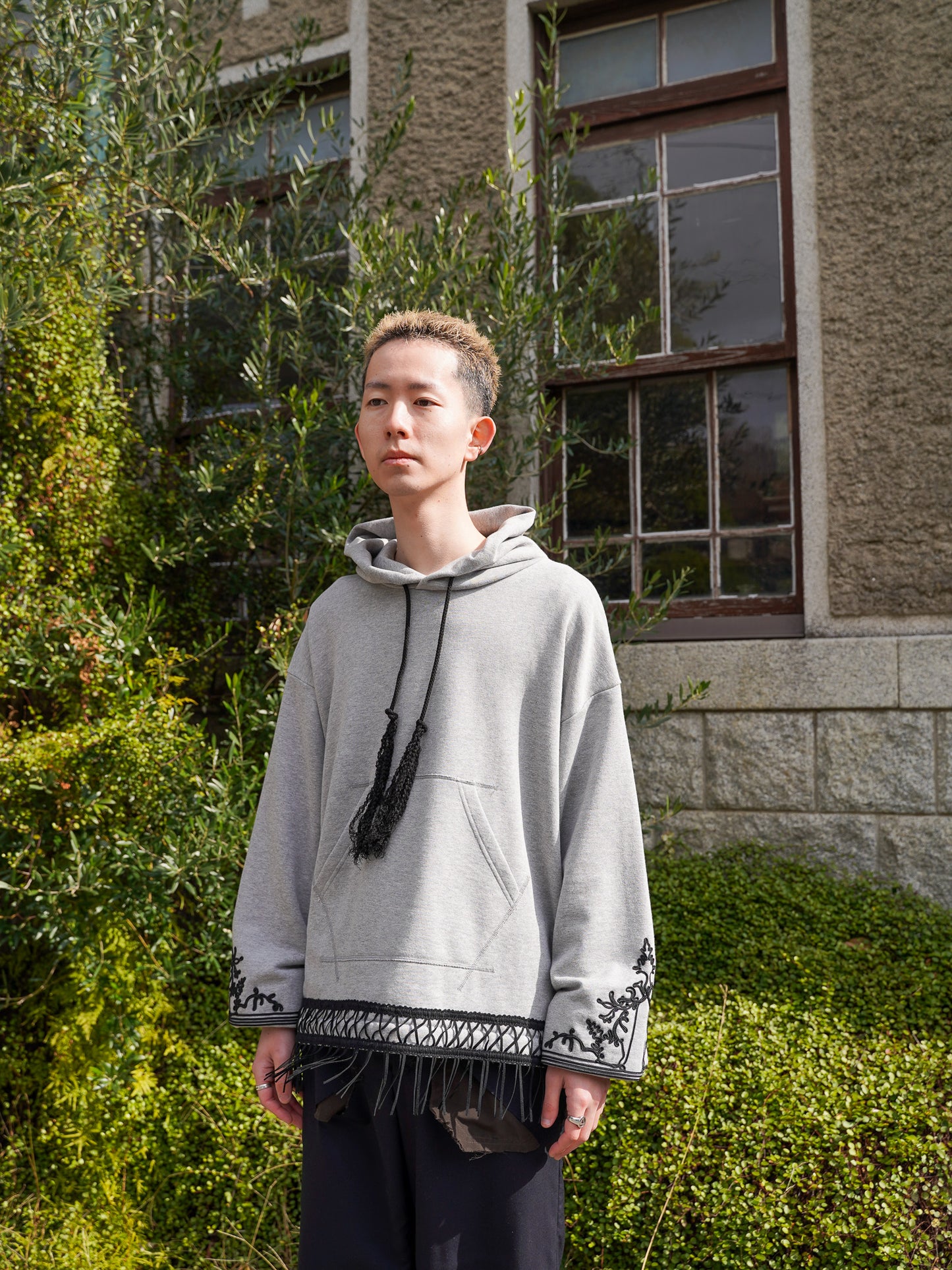 meagratia Embroidery wide hoodie