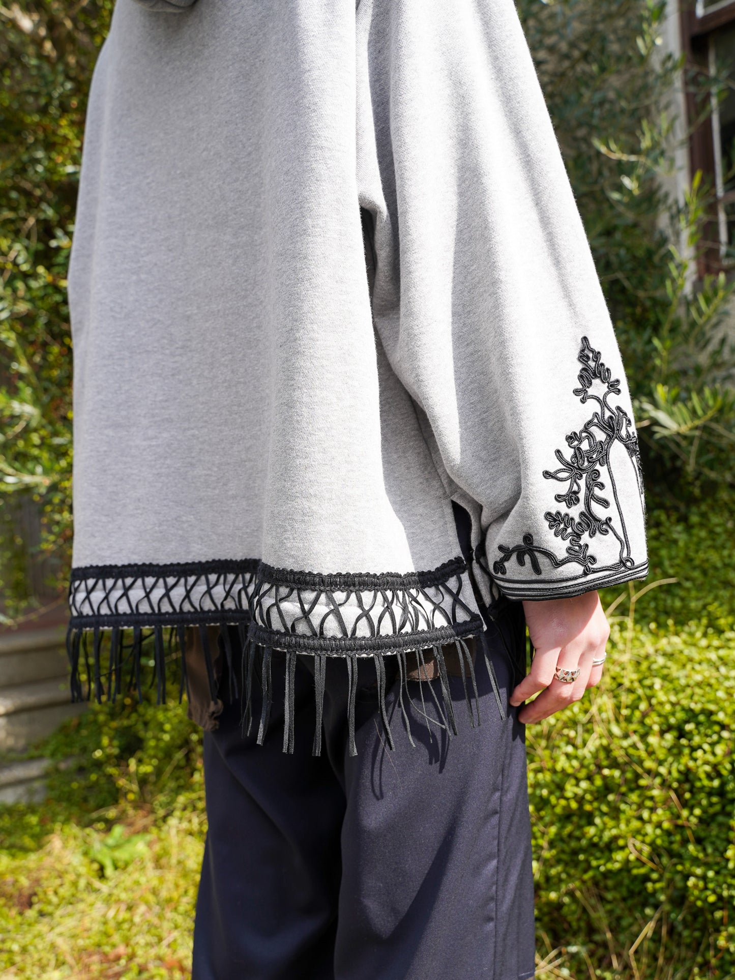 meagratia Embroidery wide hoodie