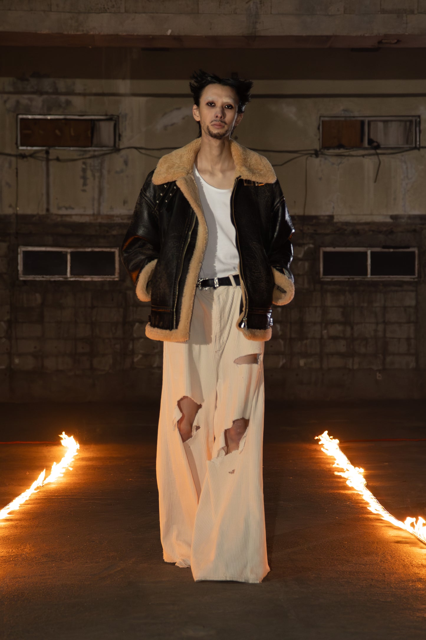 el conductorH DISTRESSED CORDUROY WIDE TROUSERS