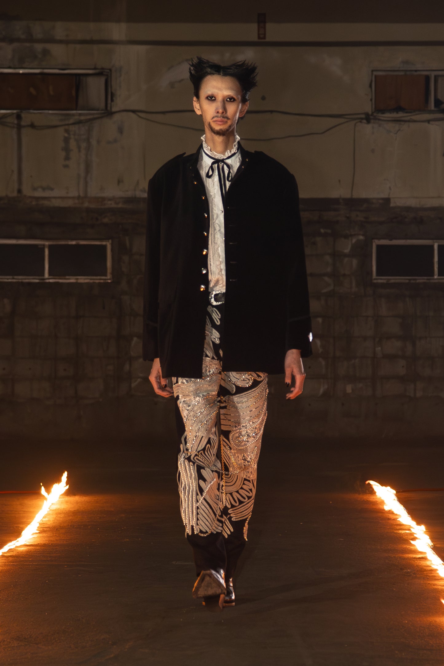 el conductorH FLOWER LACE FRILL SHIRT