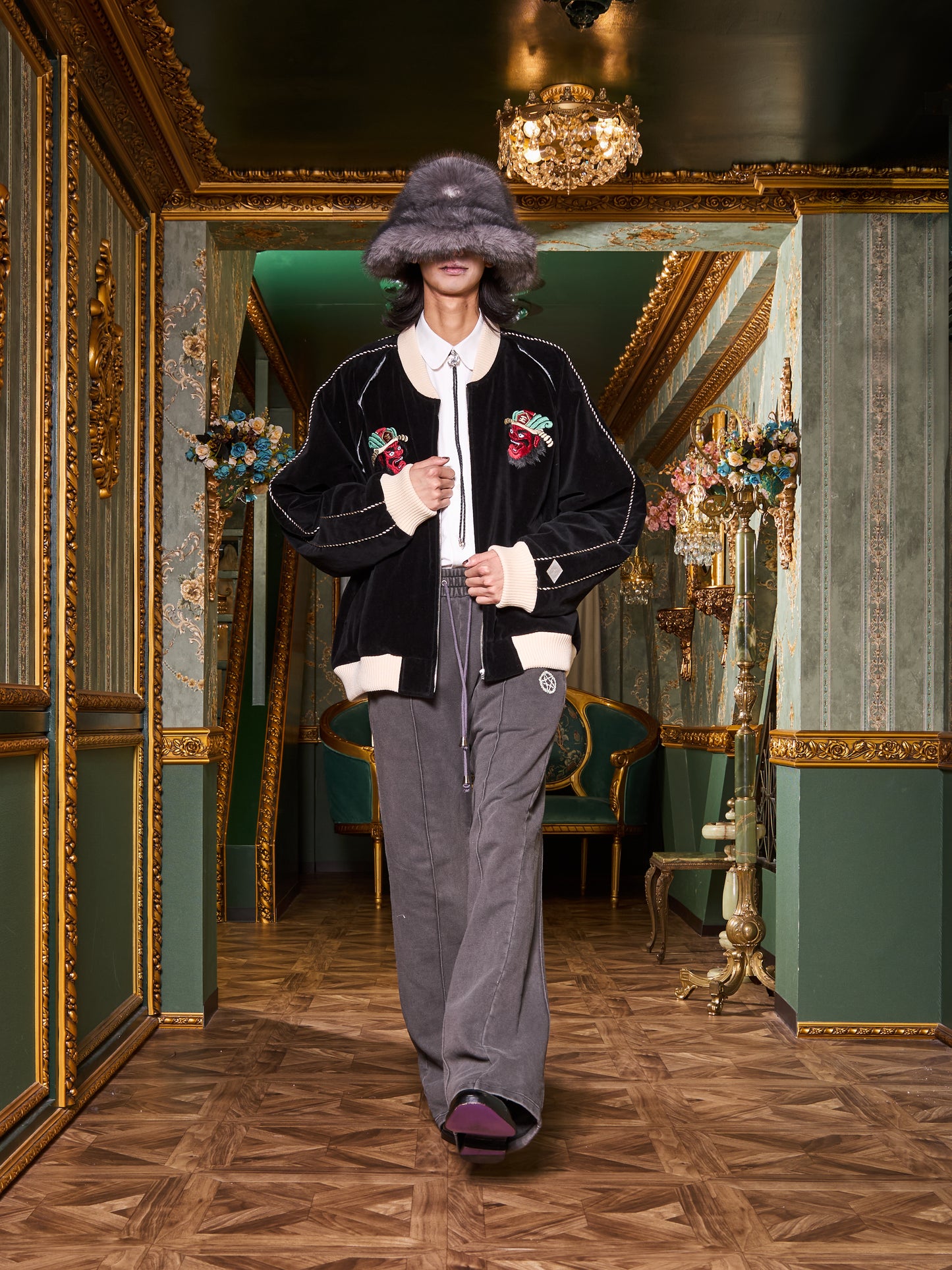 el conductorH VELVETEEN "YAMA KING" EMBROIDERED SOURVENIR JKT