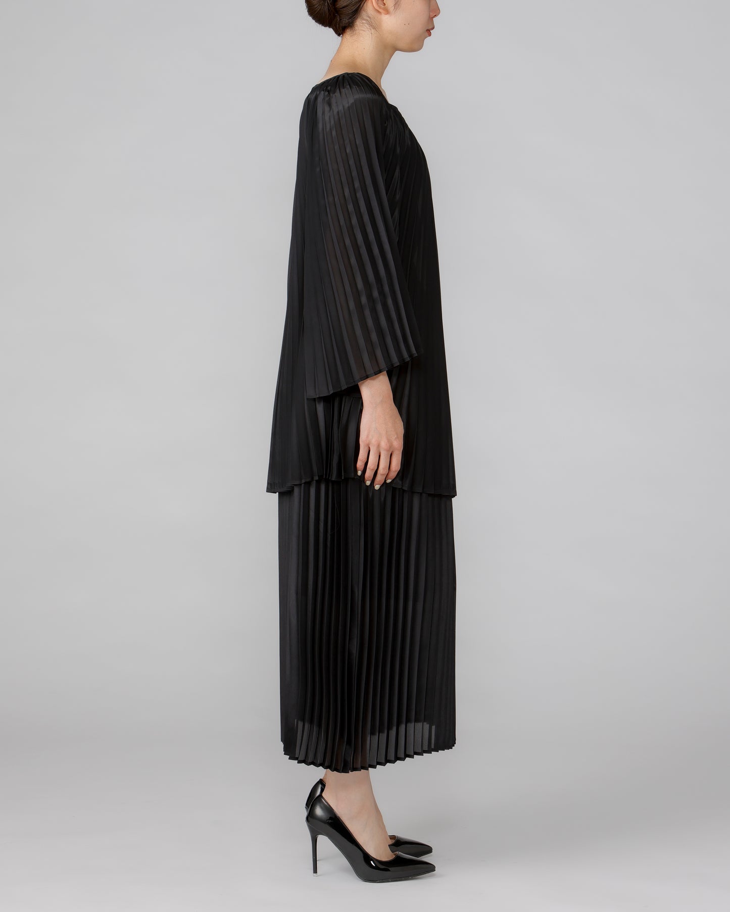 disemBySiiK Accordion Pleats Blouse