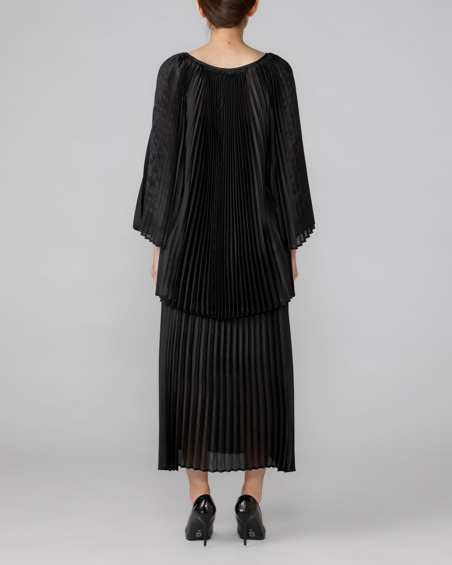 disemBySiiK Accordion Pleats Blouse