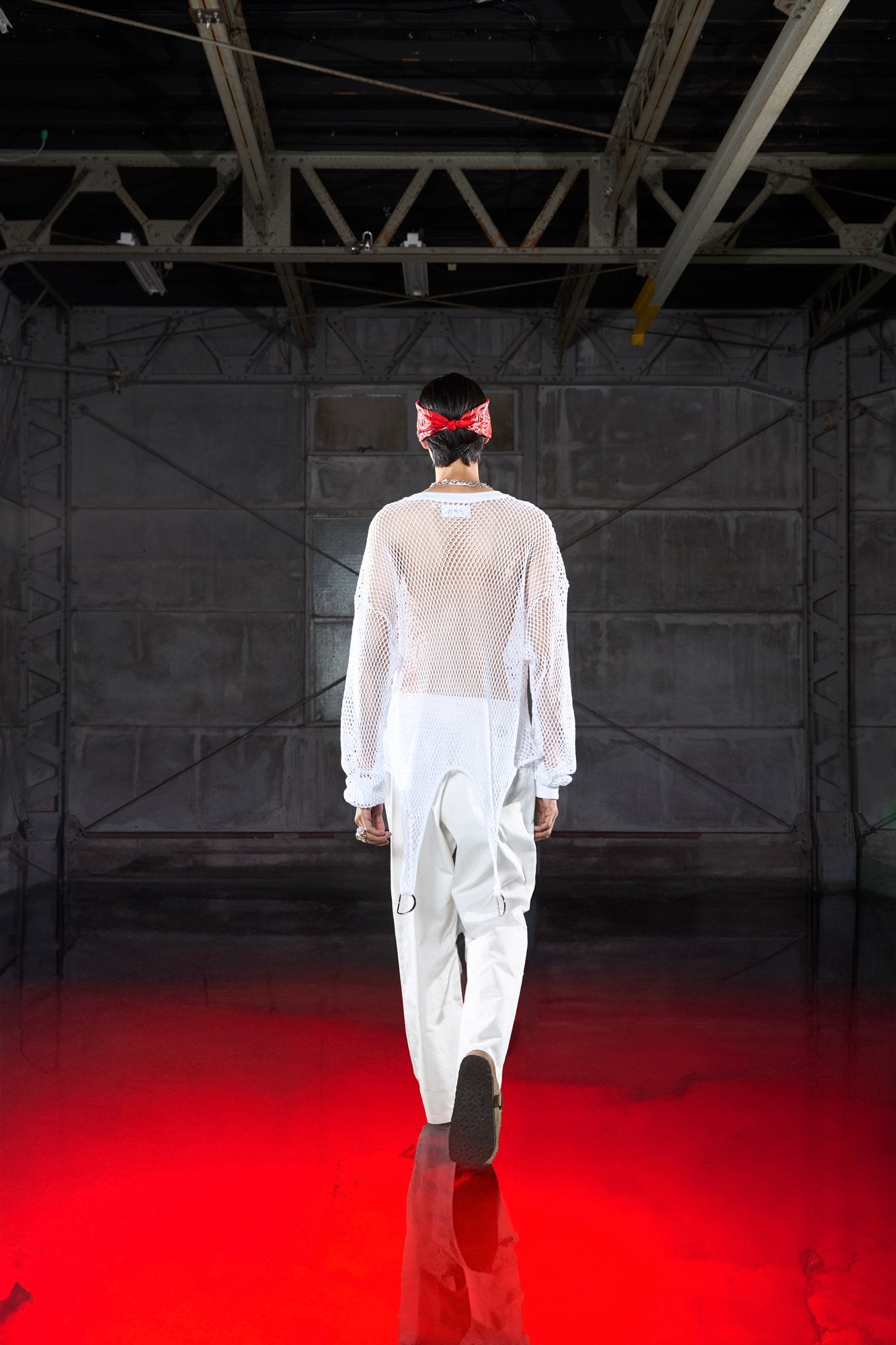 el conductorH MESH TAIL LONG SLEEVE TOP