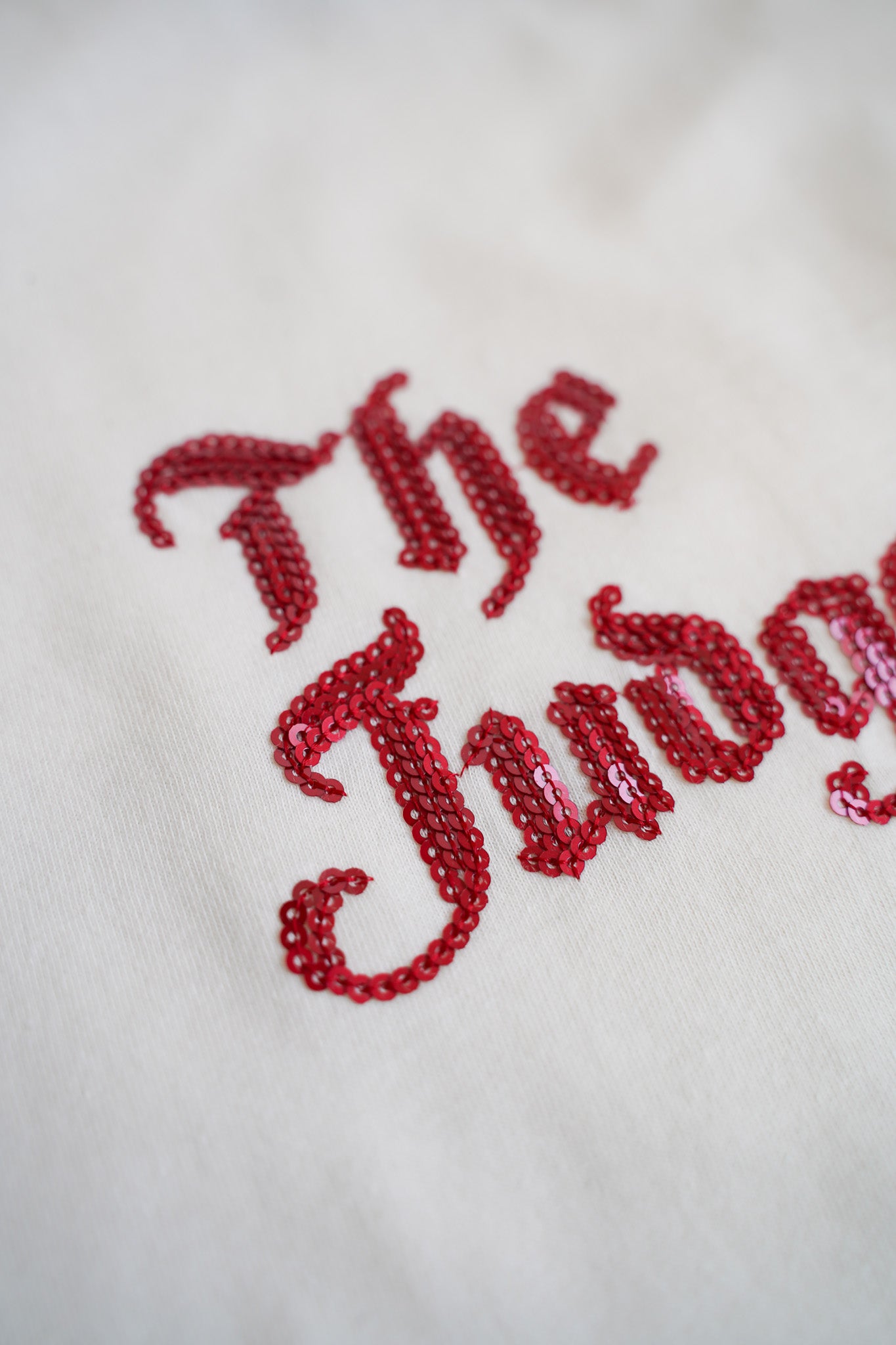 el conductorH SPANGLE EMBROIDERED RAGRAN SLEEVE T-SHIRT