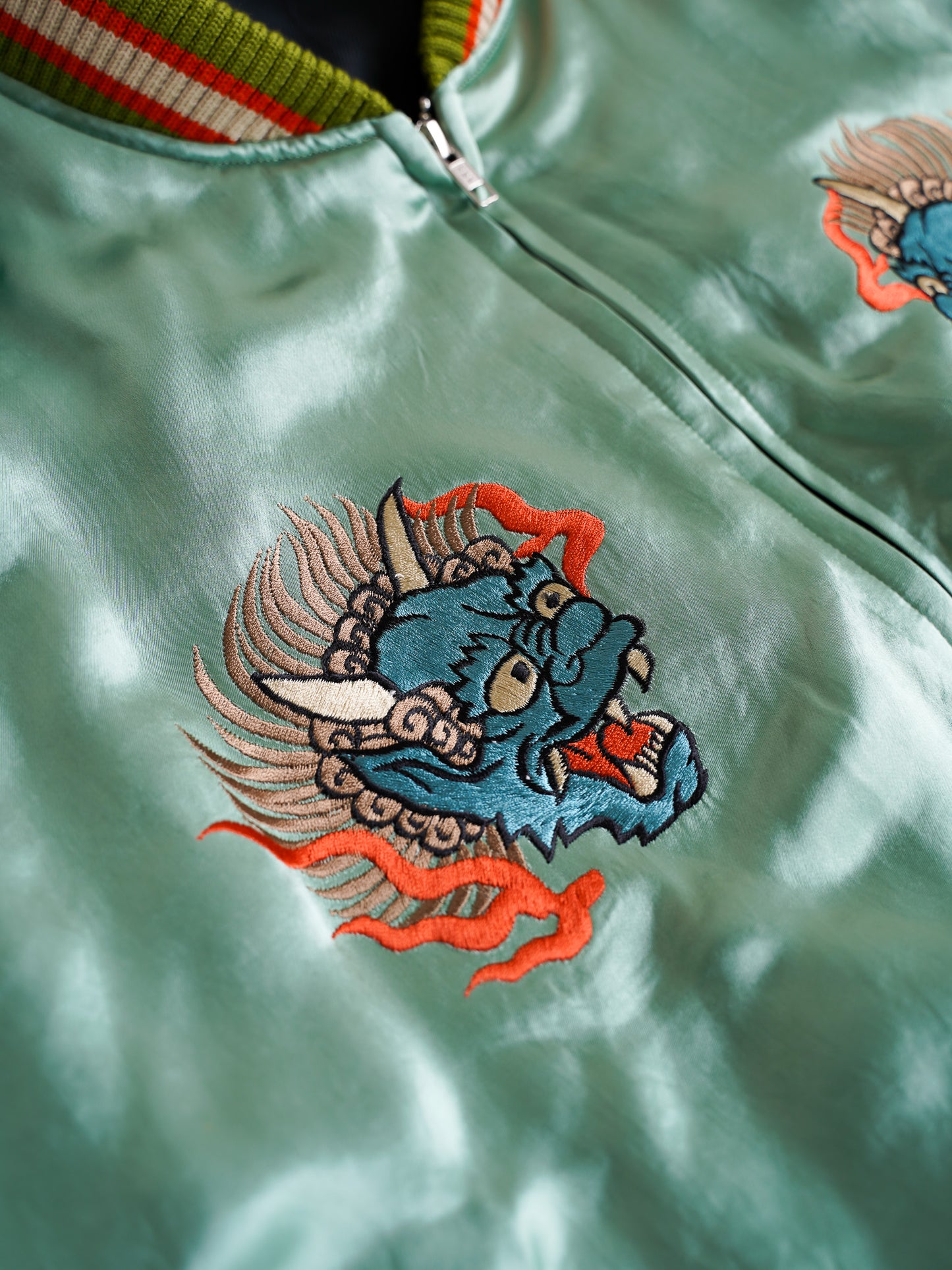 el conductorH DEMON EMBROIDERED SOURVENIR JKT