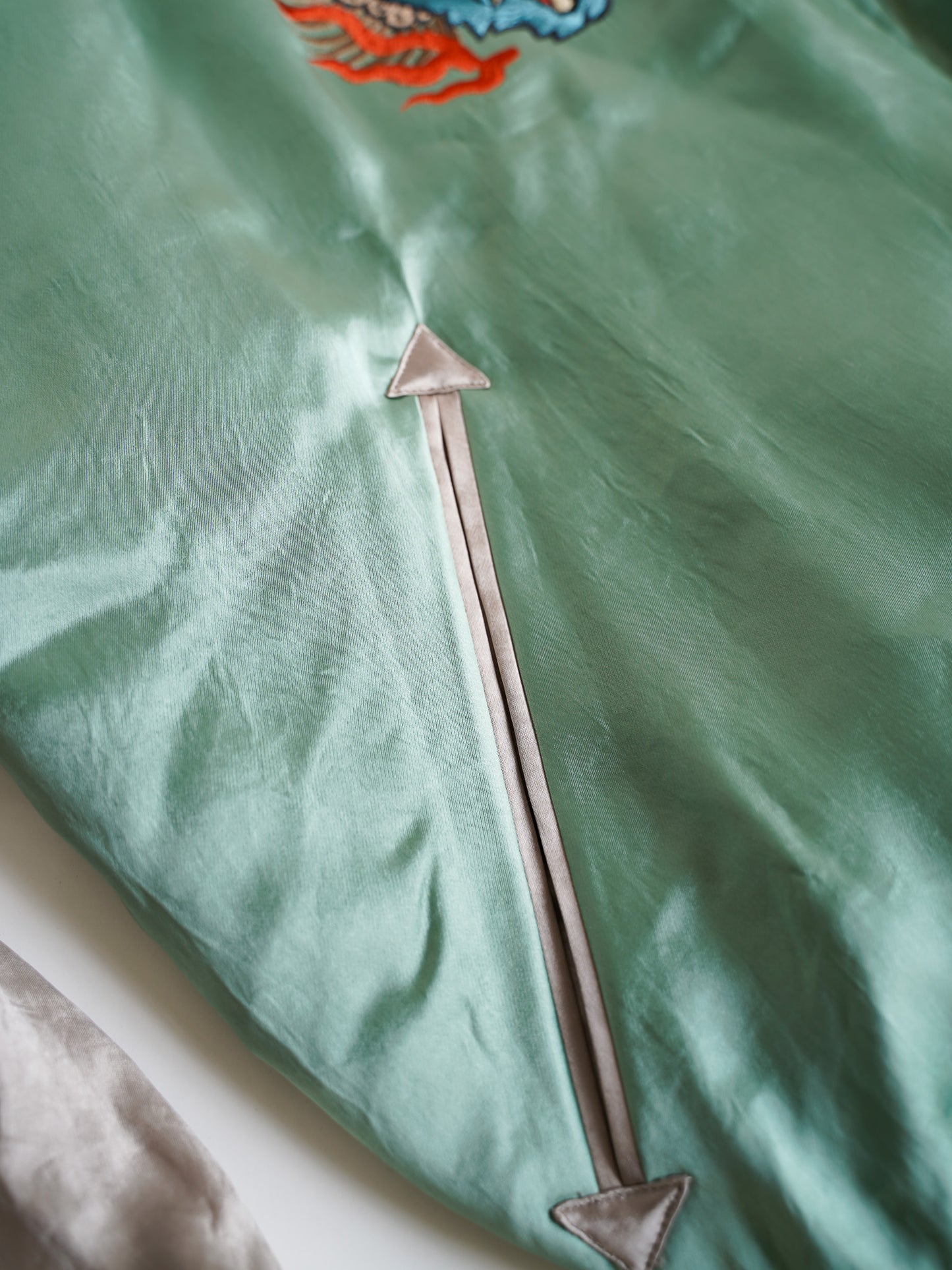 el conductorH DEMON EMBROIDERED SOURVENIR JKT