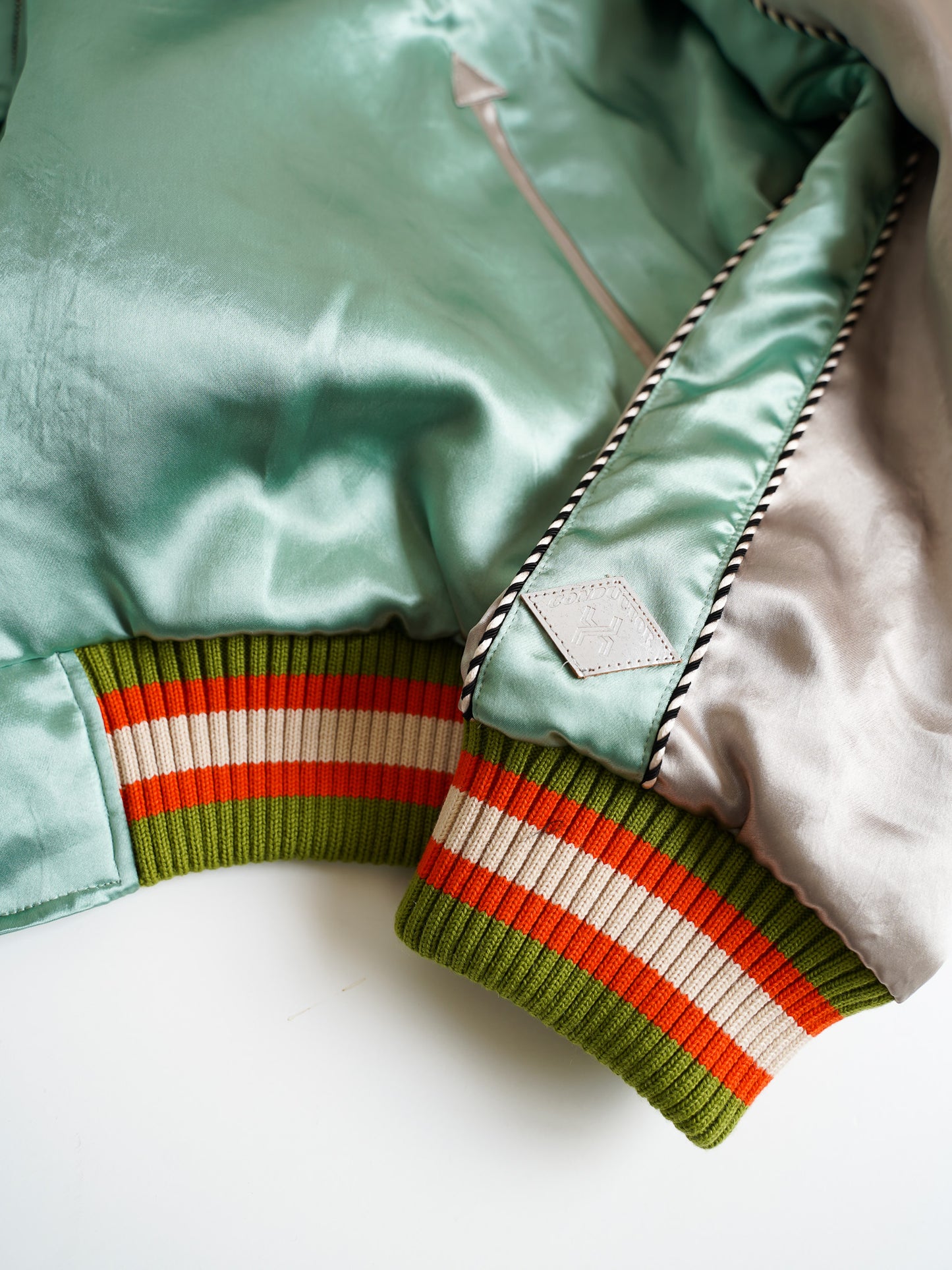 el conductorH DEMON EMBROIDERED SOURVENIR JKT