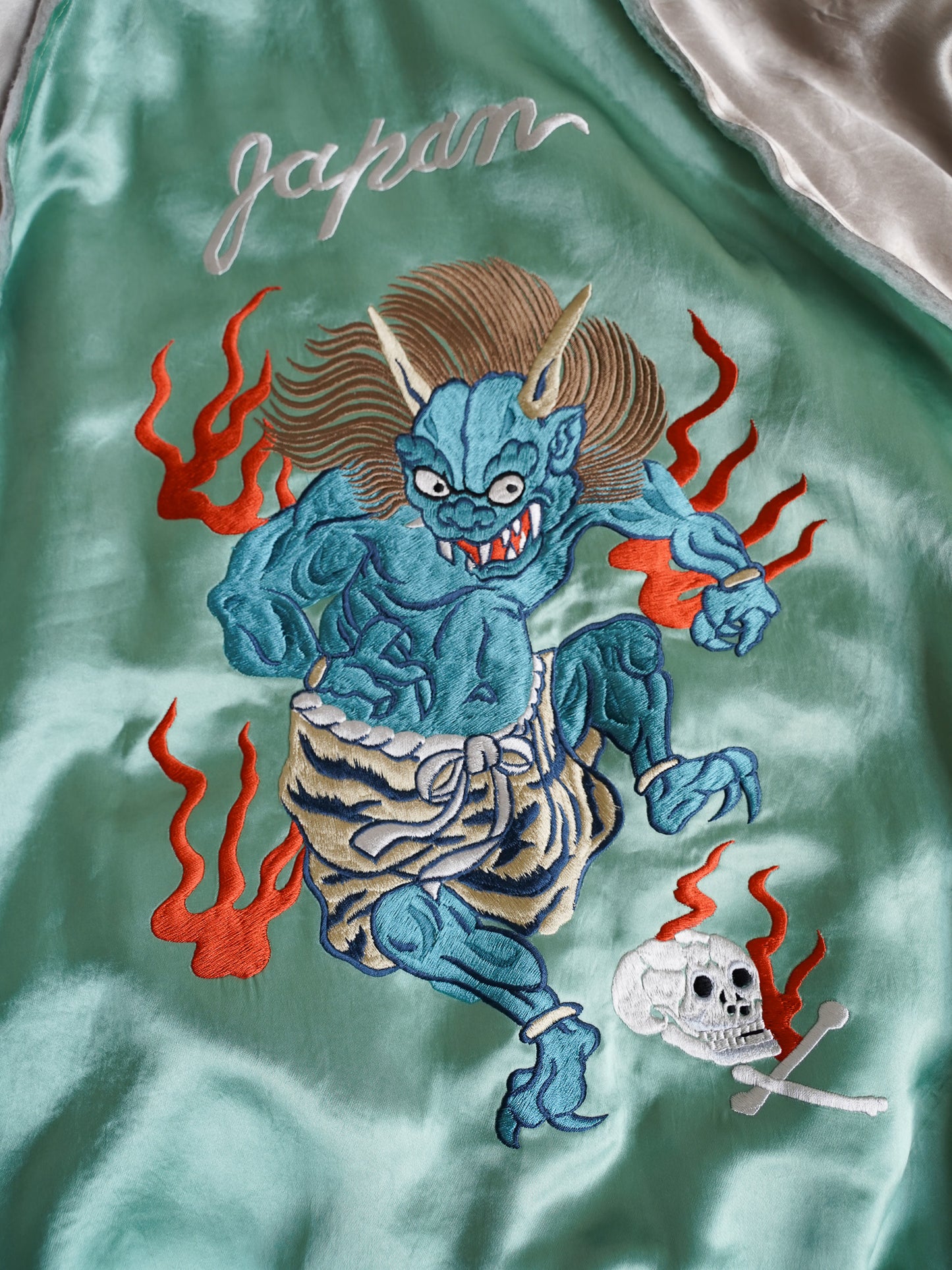 el conductorH DEMON EMBROIDERED SOURVENIR JKT