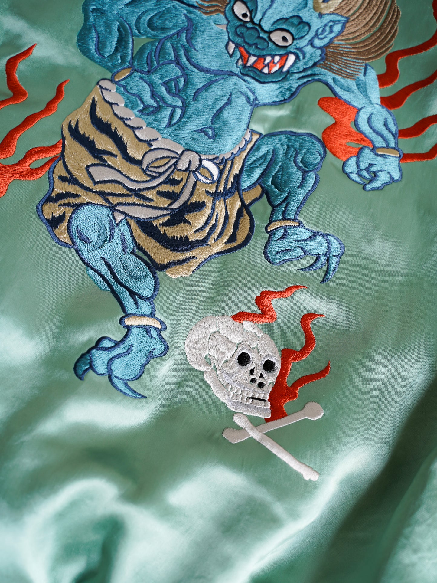 el conductorH DEMON EMBROIDERED SOURVENIR JKT