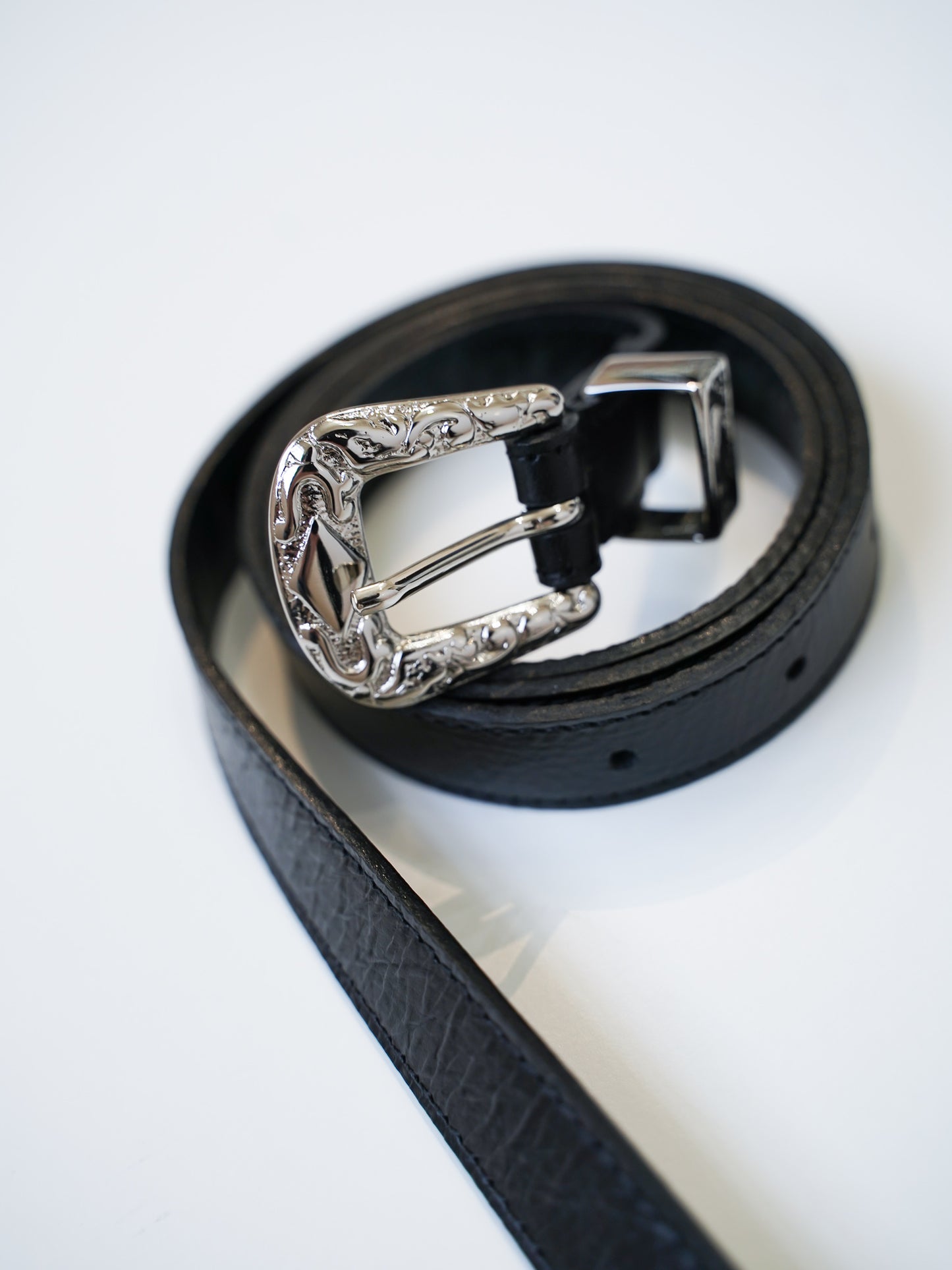el conductorH HEART STUD BELT