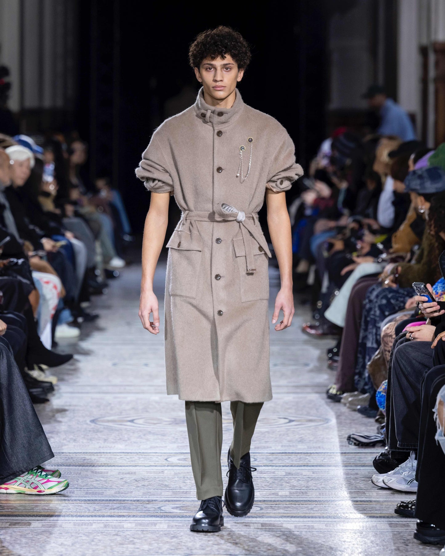 meagratia Oversized bal collar coat