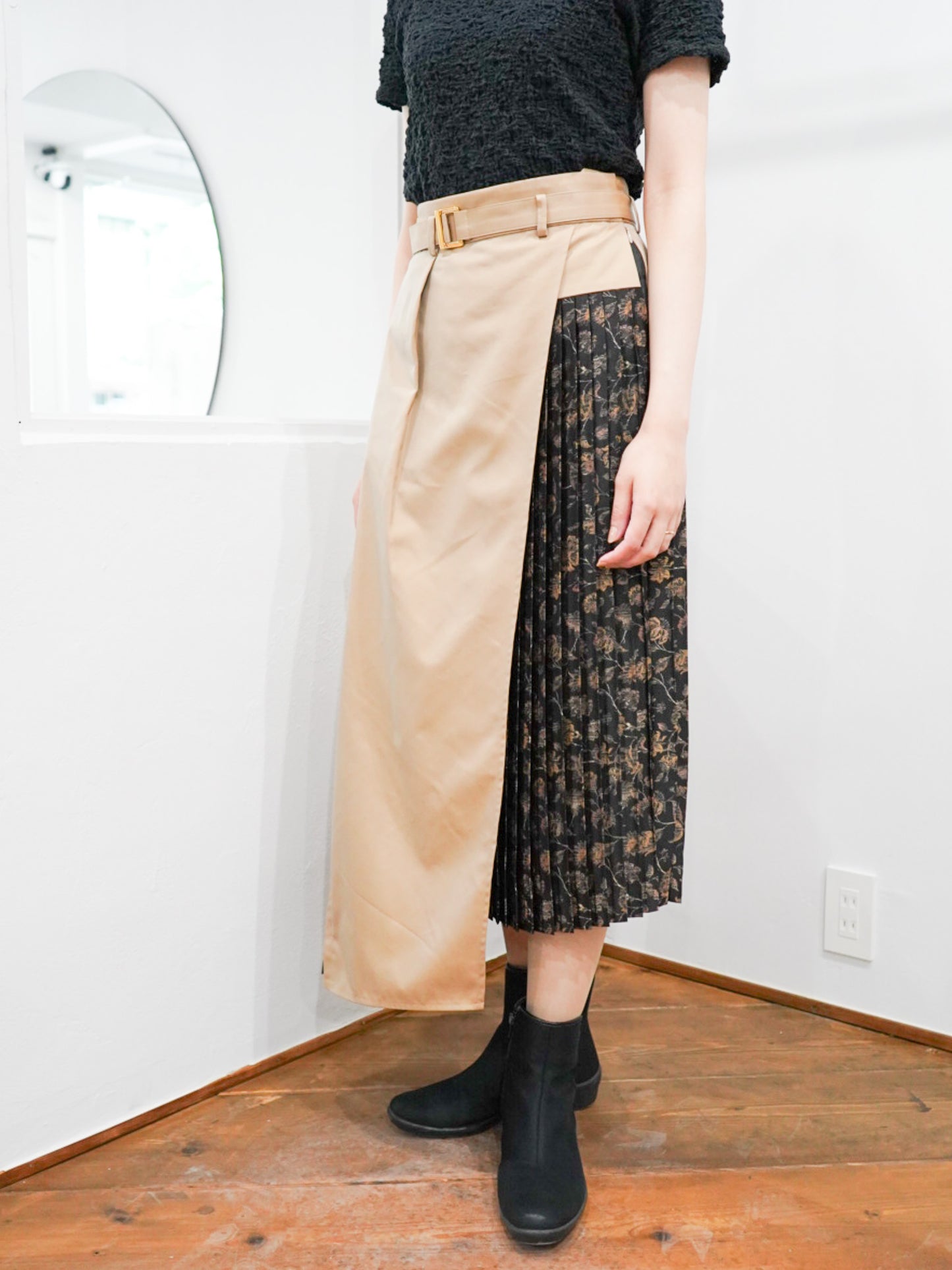 [残り1点]  meagratia Pleats belted skirt