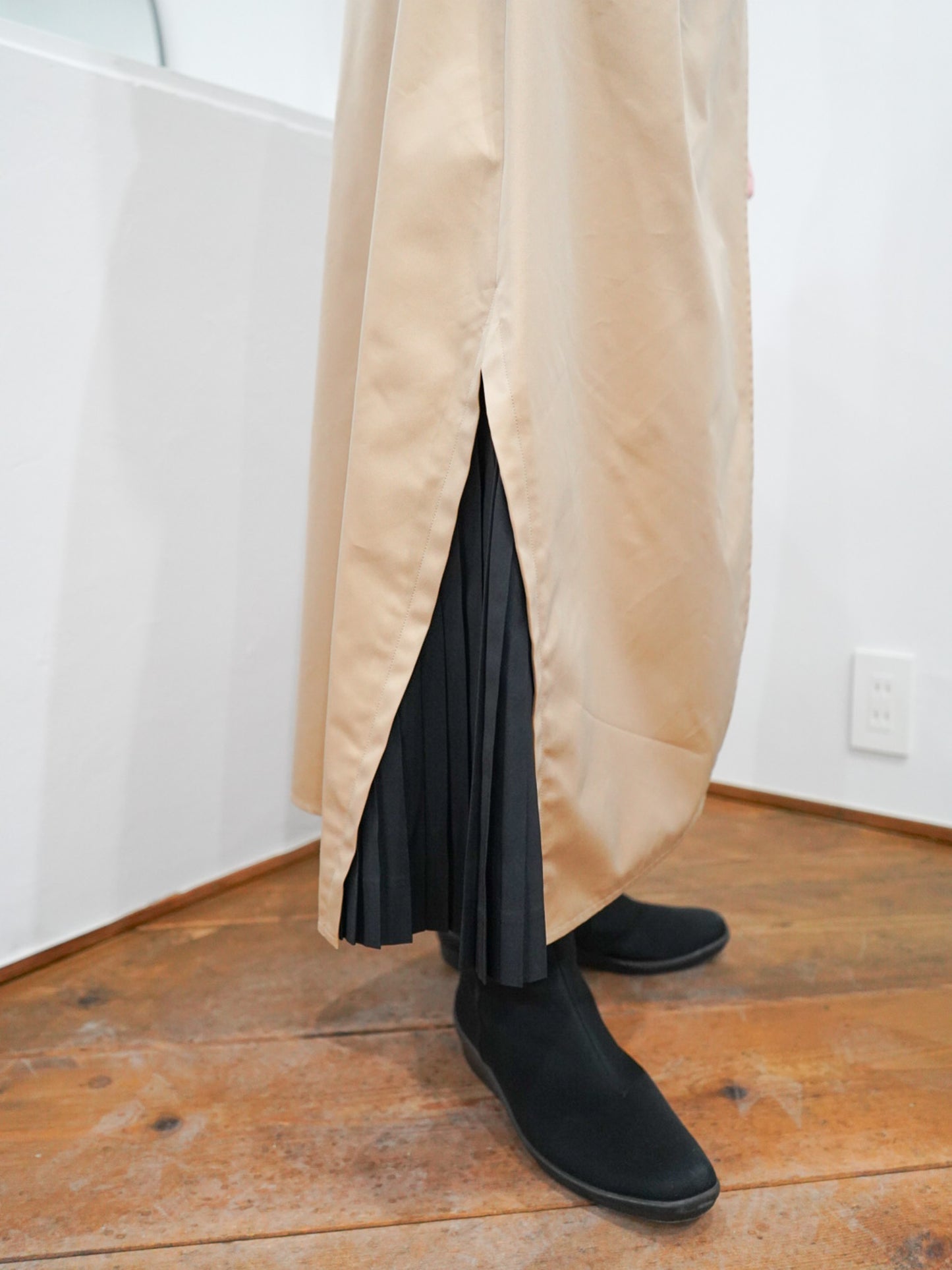 [残り1点]  meagratia Pleats belted skirt