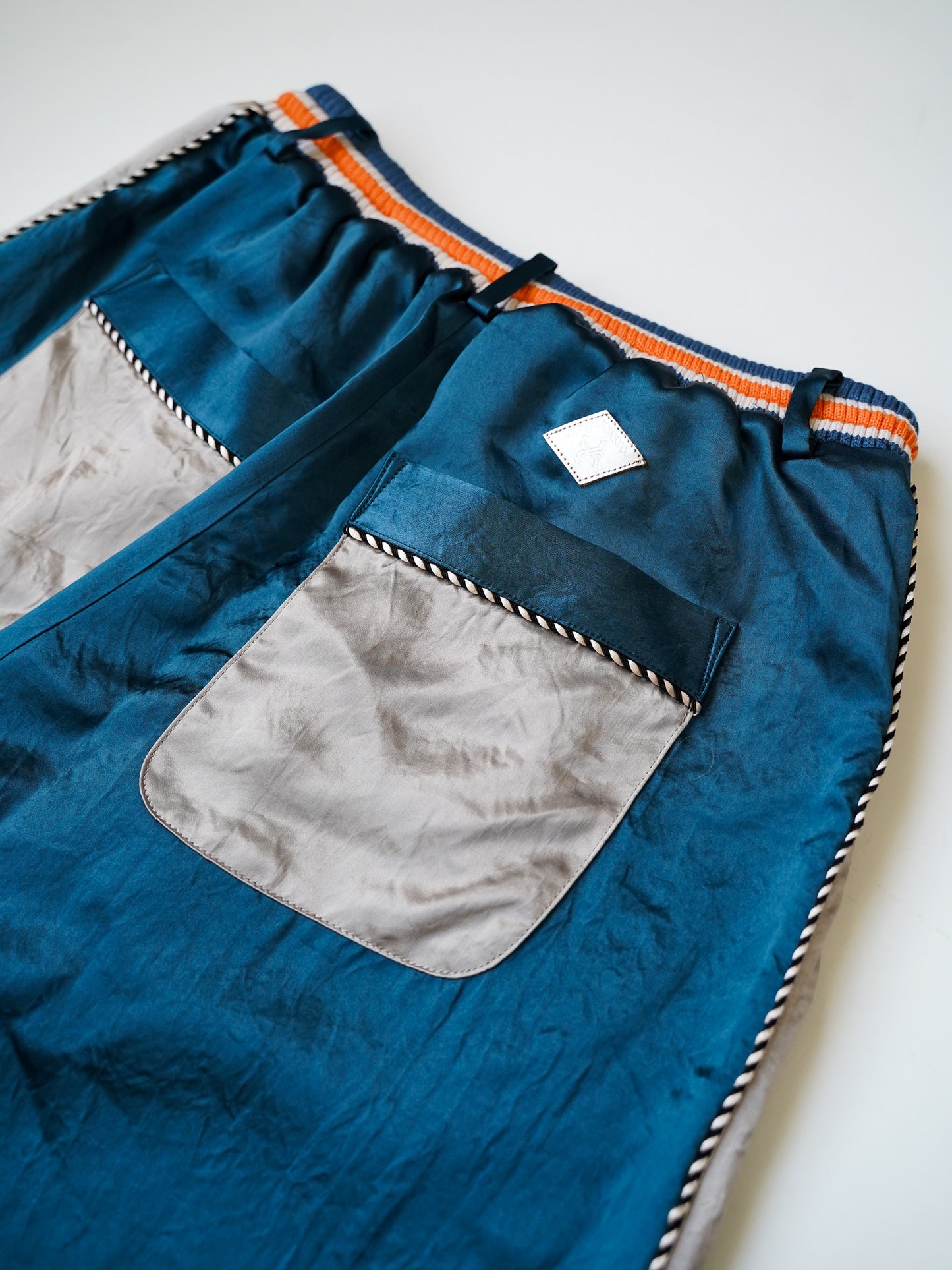 [残り1点]el conductorH SATIN SOUVENIR TROUSERS