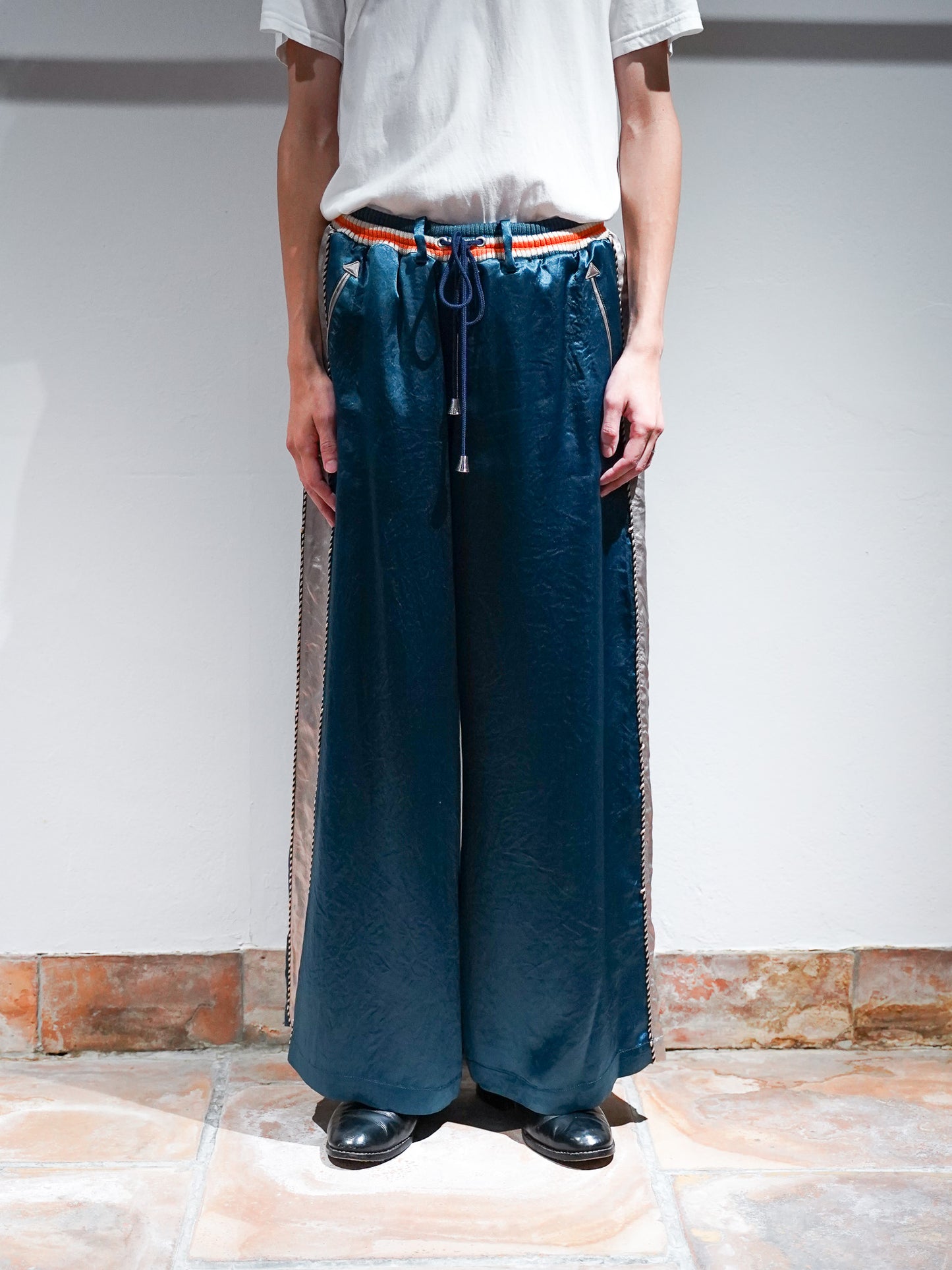 [残り1点]el conductorH SATIN SOUVENIR TROUSERS