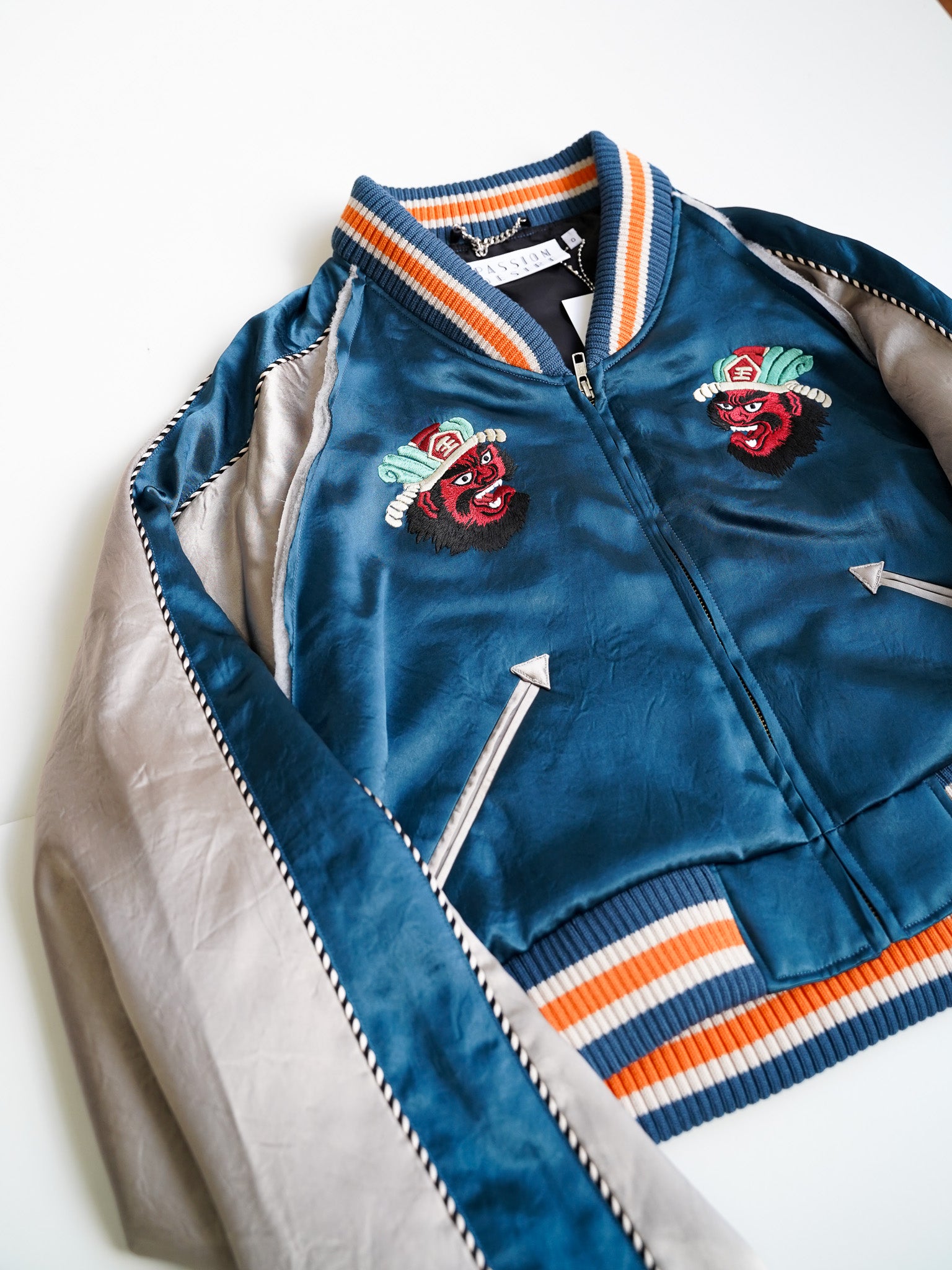 el conductorH CROPPED YAMA KING EMBROIDERED SOURVENIR JKT