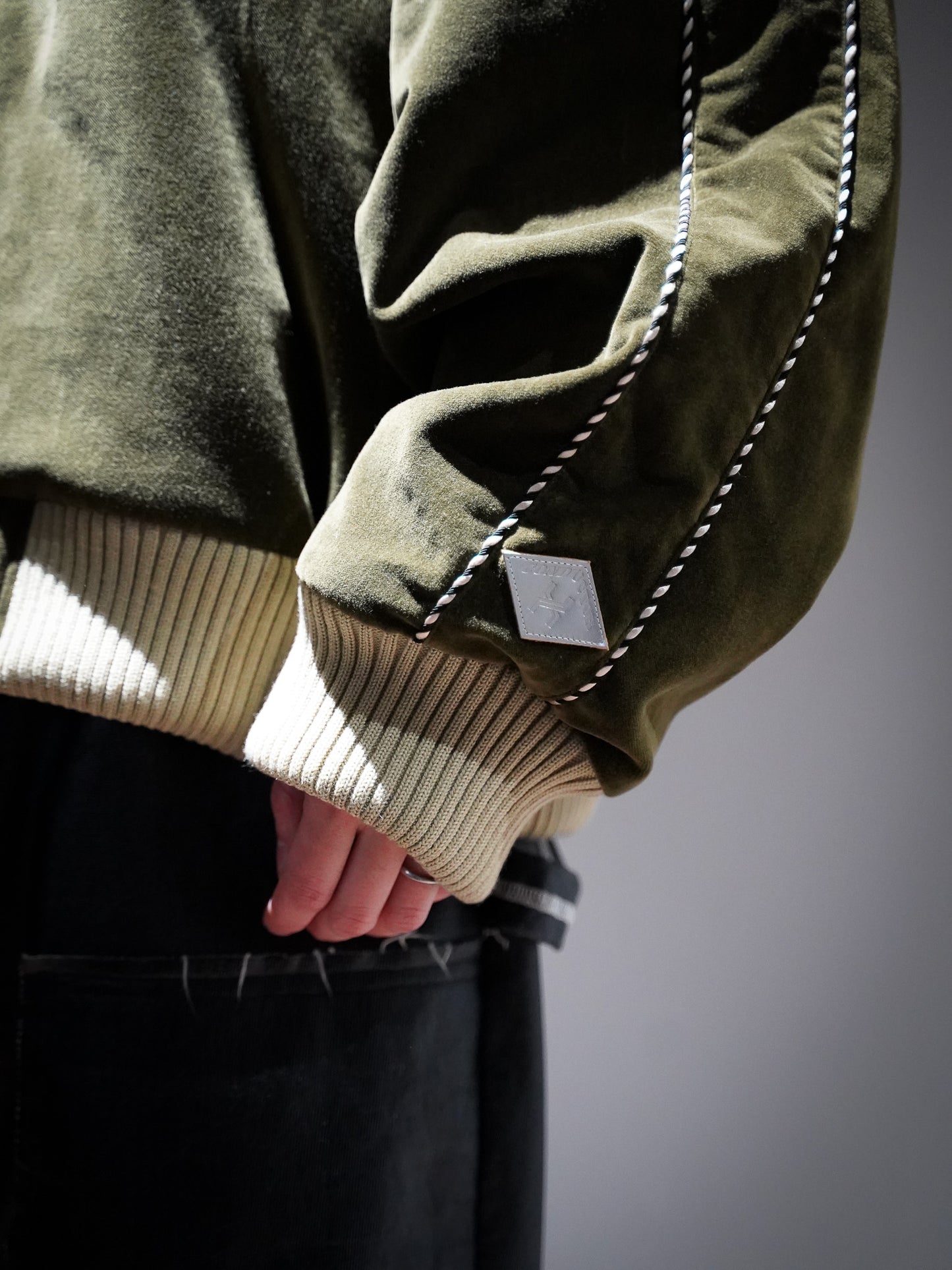 el conductorH VELVETEEN "YAMA KING" EMBROIDERED SOURVENIR JKT