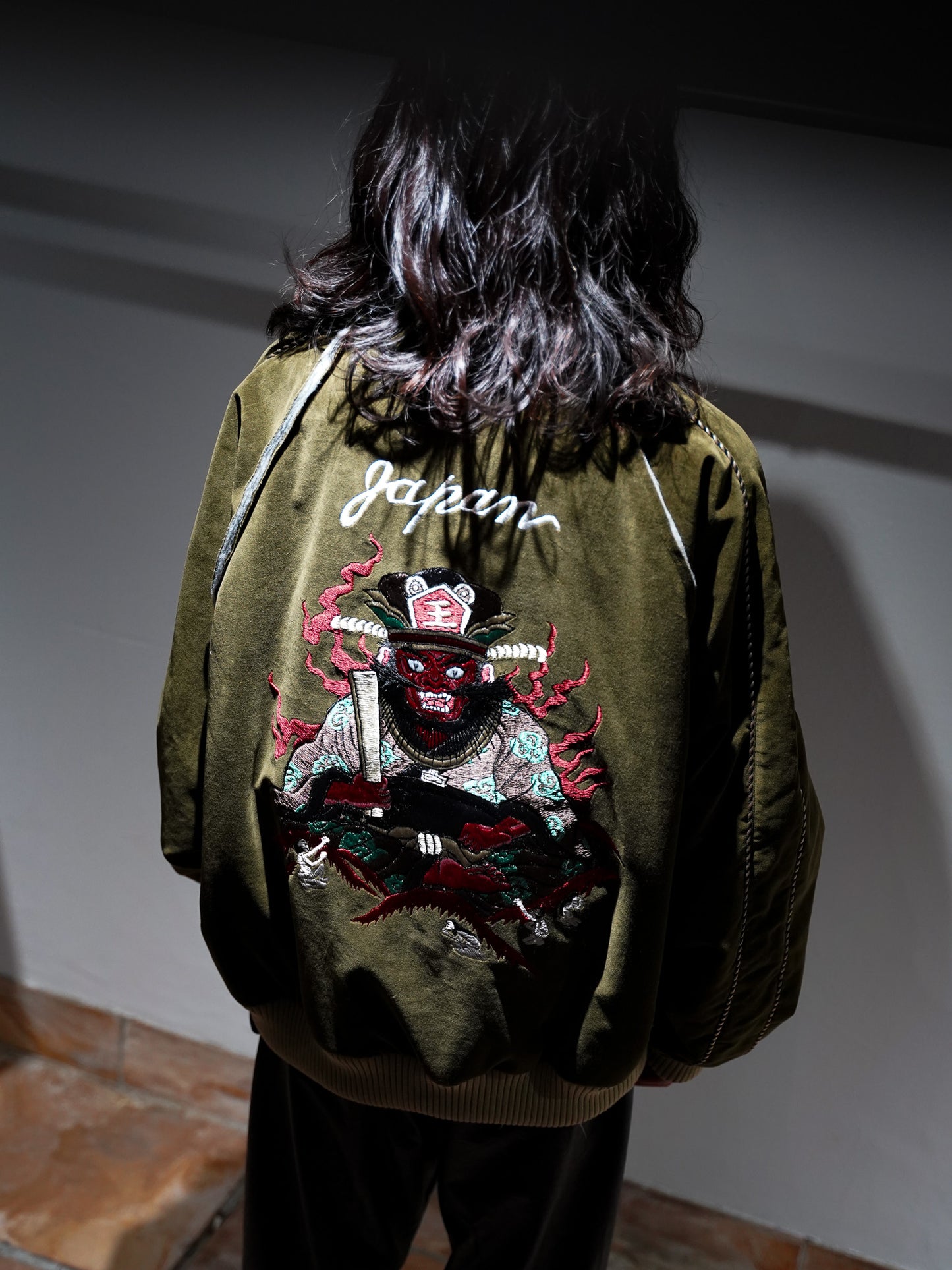 el conductorH VELVETEEN "YAMA KING" EMBROIDERED SOURVENIR JKT