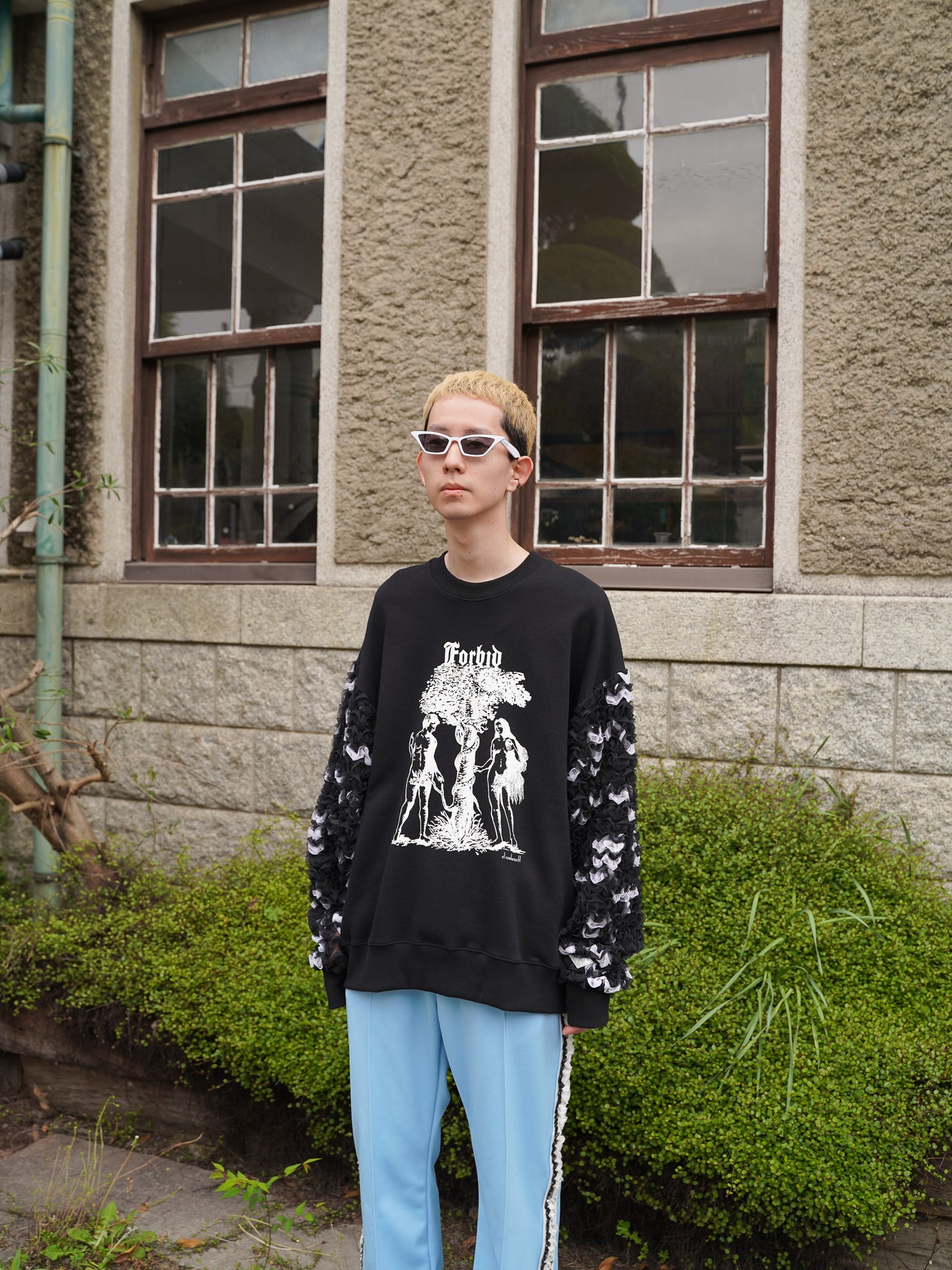 [残り1点] el conductorH BUBBLE FRILL SLEEVE CREW NECK SWEATER