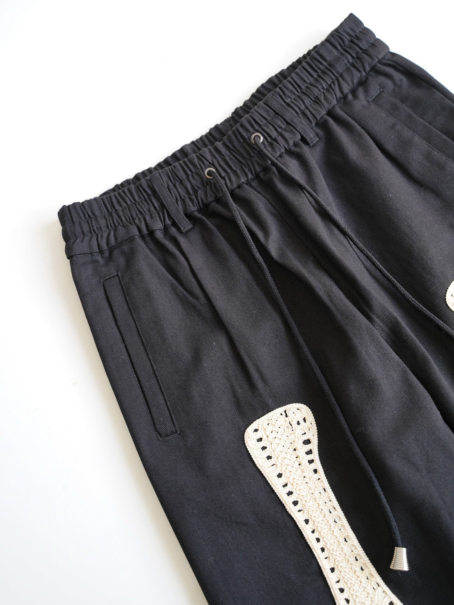 el conductorH CORD EMBROIDERED COTTON TROUSERS 'BONES コンダクター