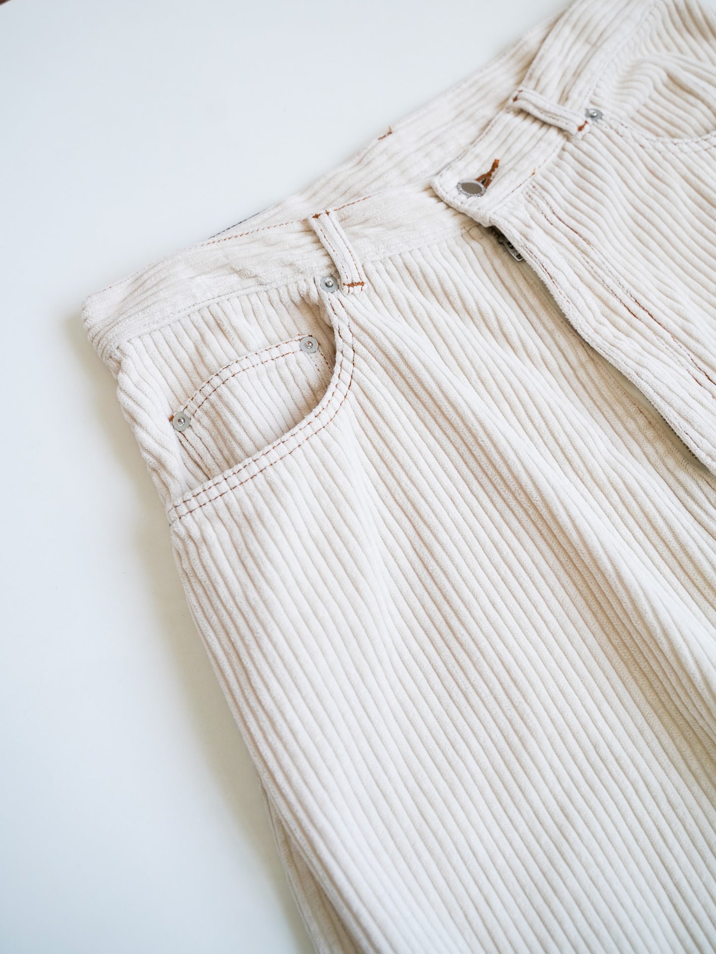 [残り1点] el conductorH DISTRESSED CORDUROY WIDE TROUSERS