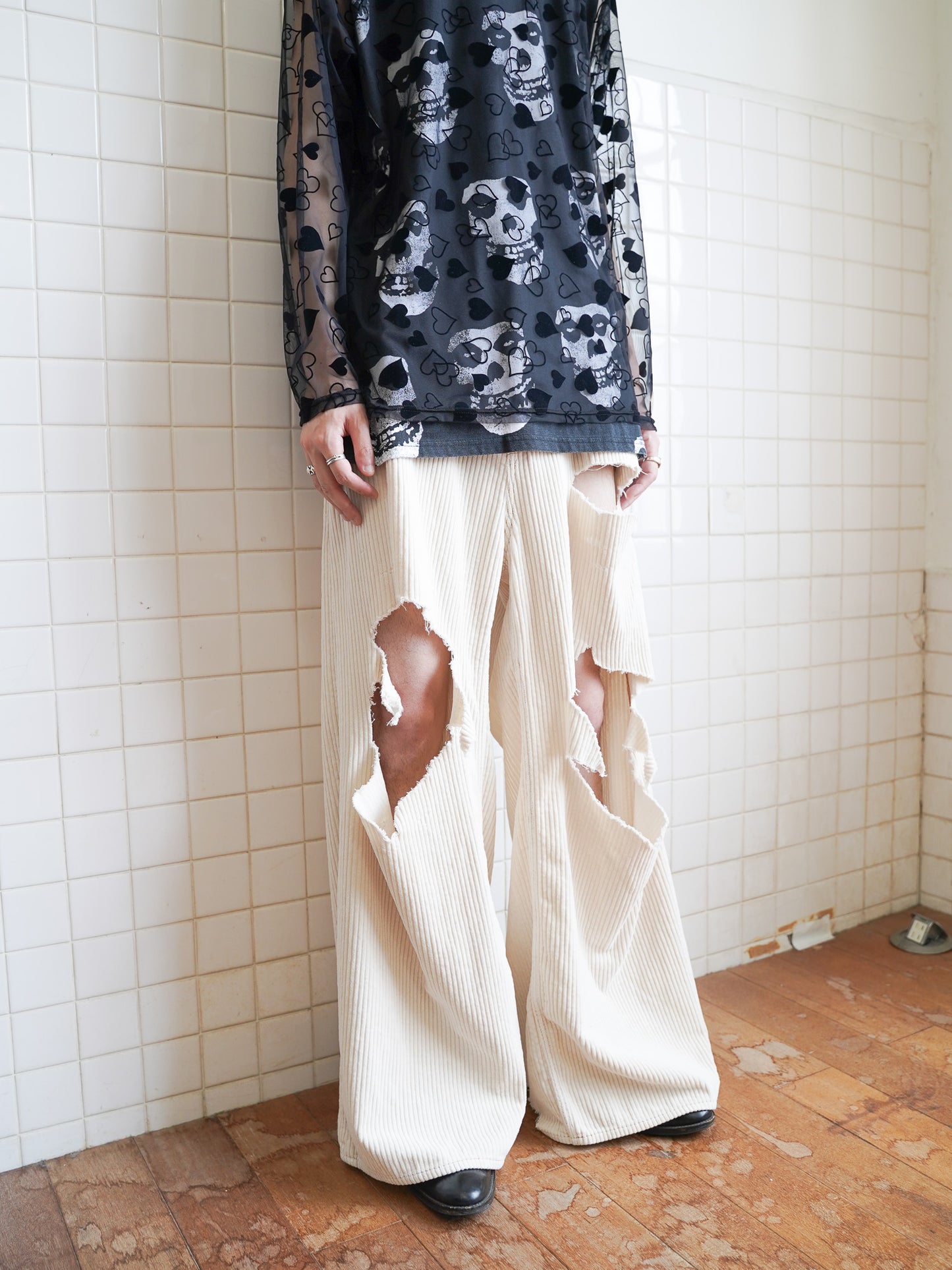 [残り1点] el conductorH DISTRESSED CORDUROY WIDE TROUSERS