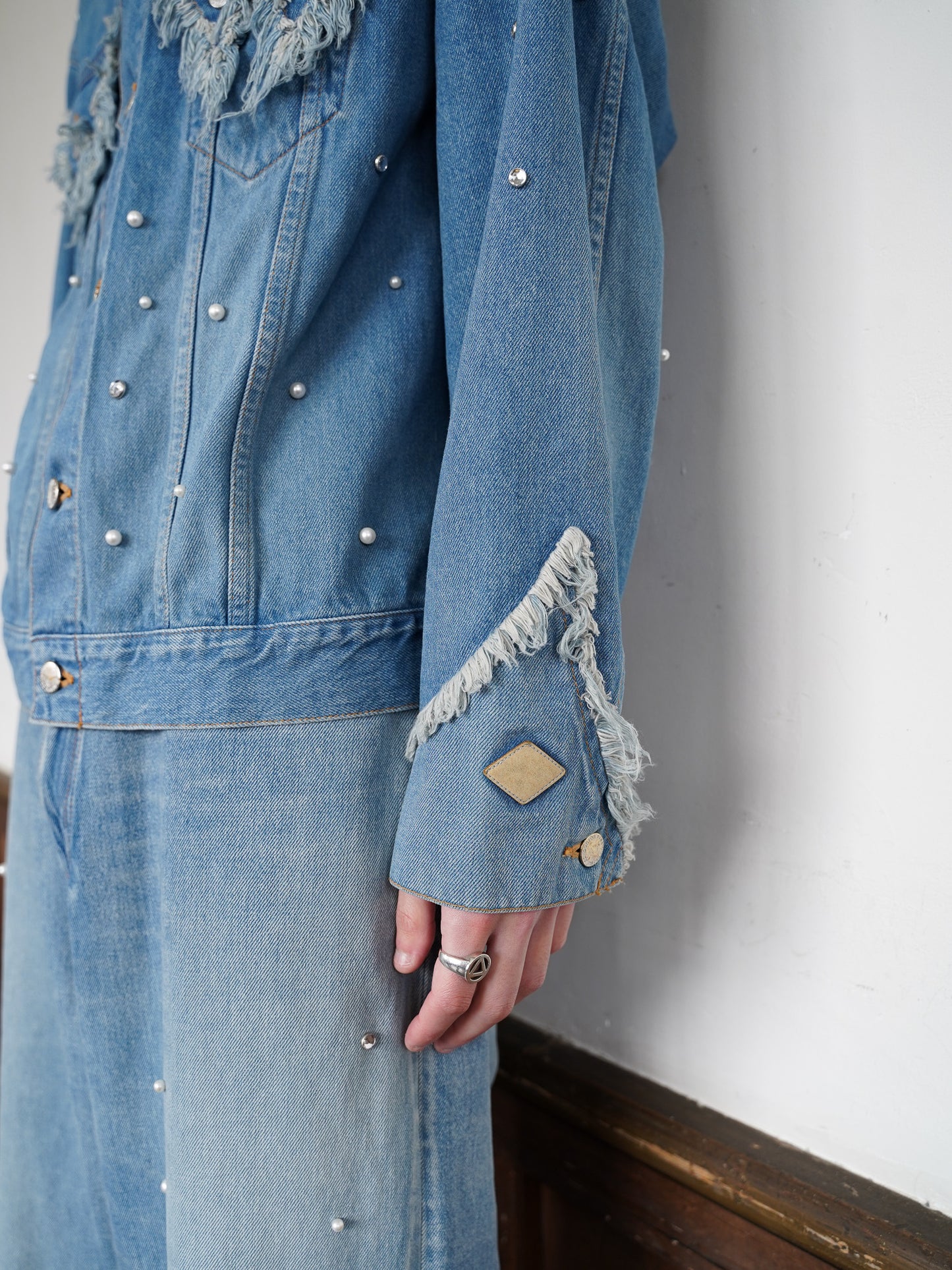 [残り1点] el conductorH BIJOU STUDDED JEAN JKT