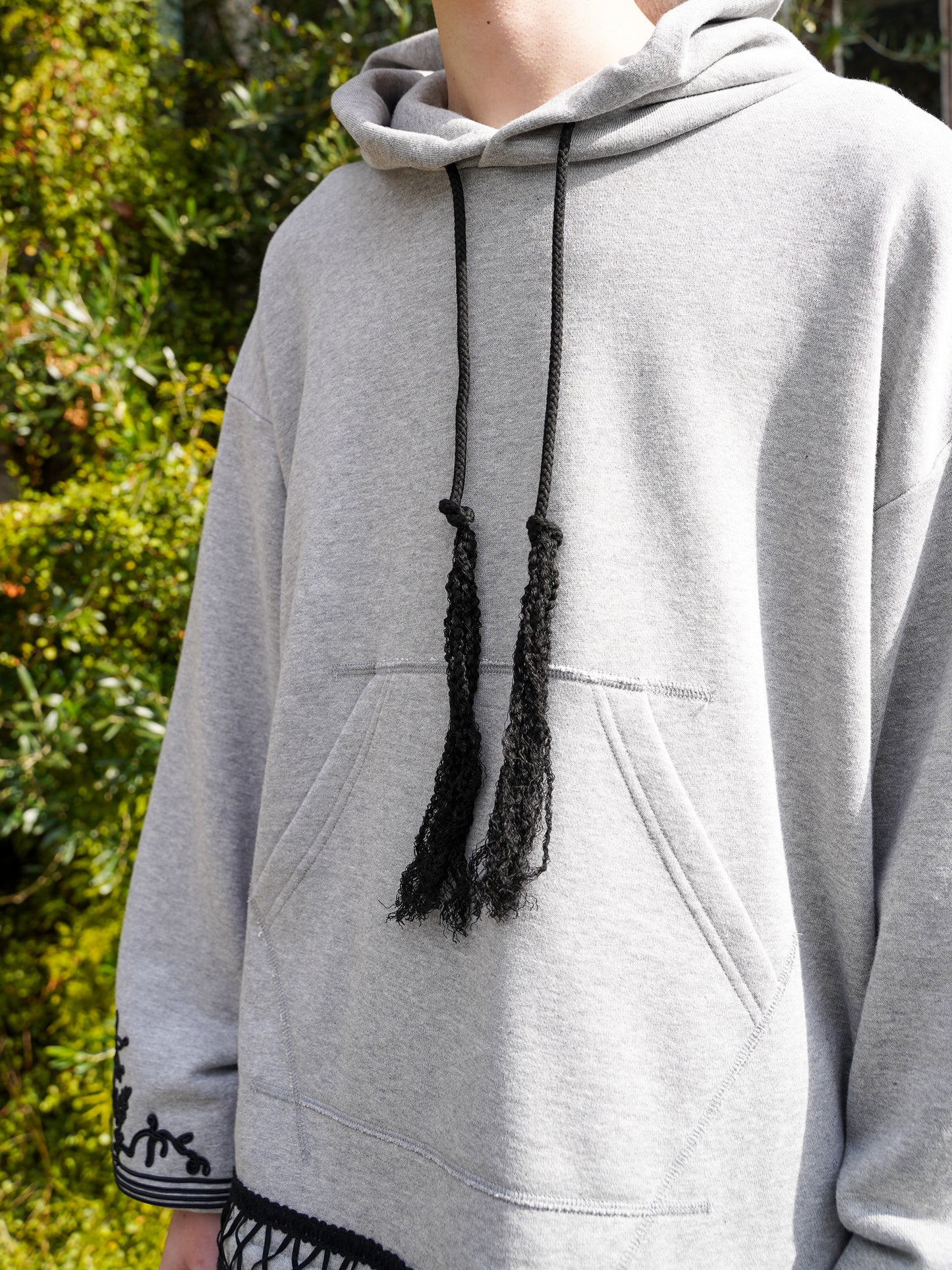 meagratia Embroidery wide hoodie