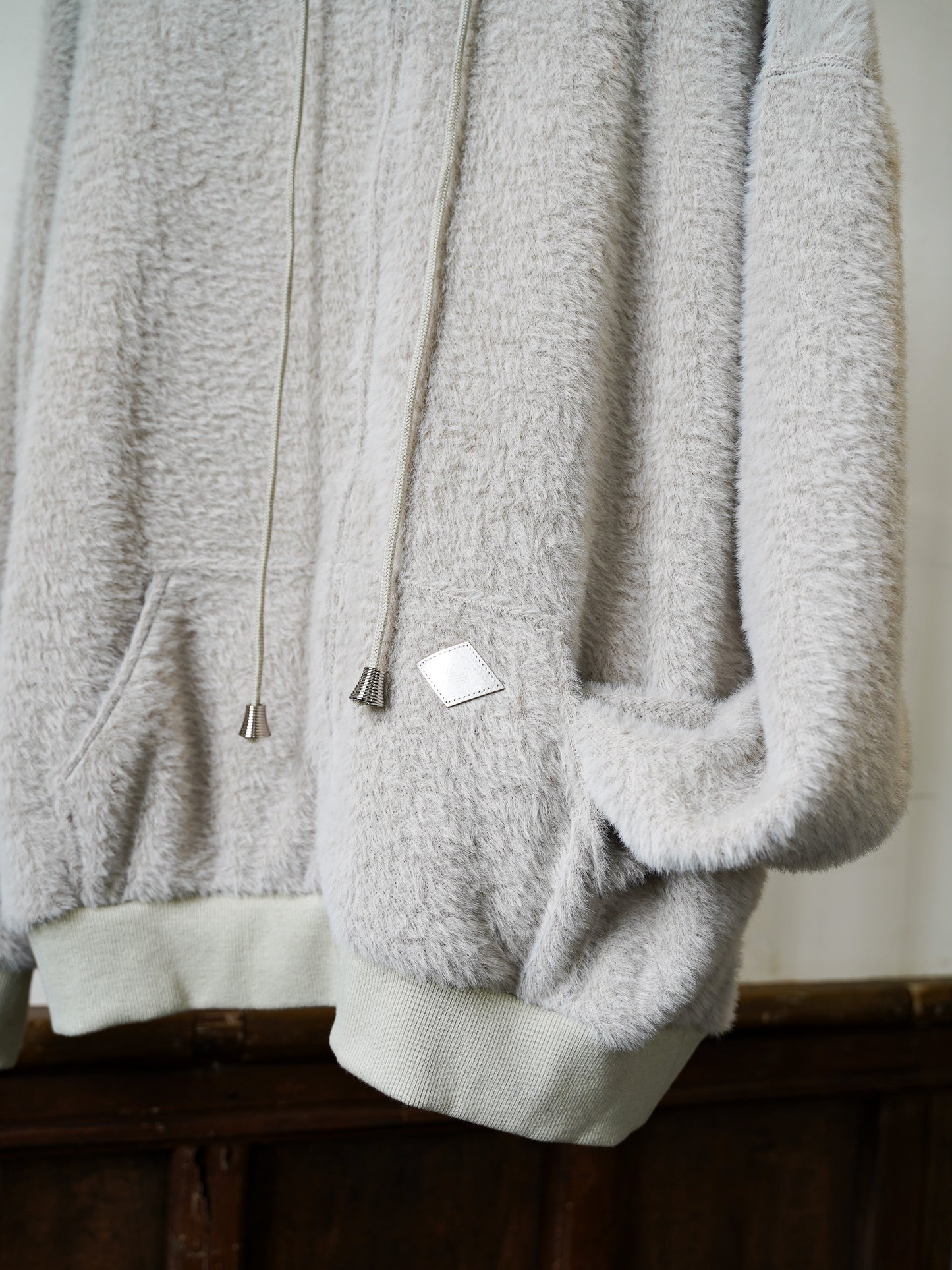 el conductorH TEDDY BEAR HOODED SWEATER