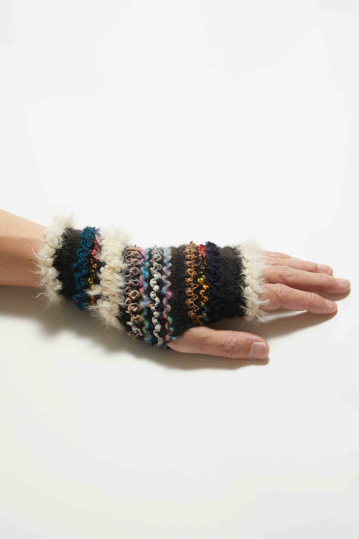 meagratia knit gloves