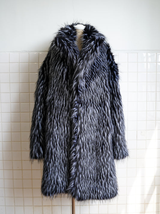 el conductorH YETI FUR COAT